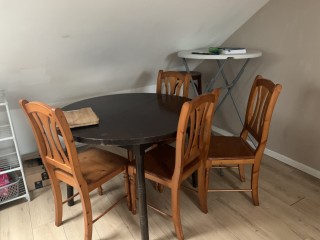 Chaises + table à vendre