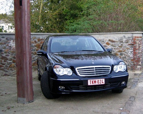 voiture-mercedes-classe-c-200-big-1