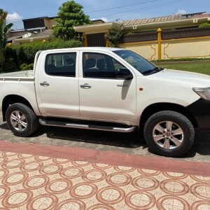 TOYOTA HILUX à vendre